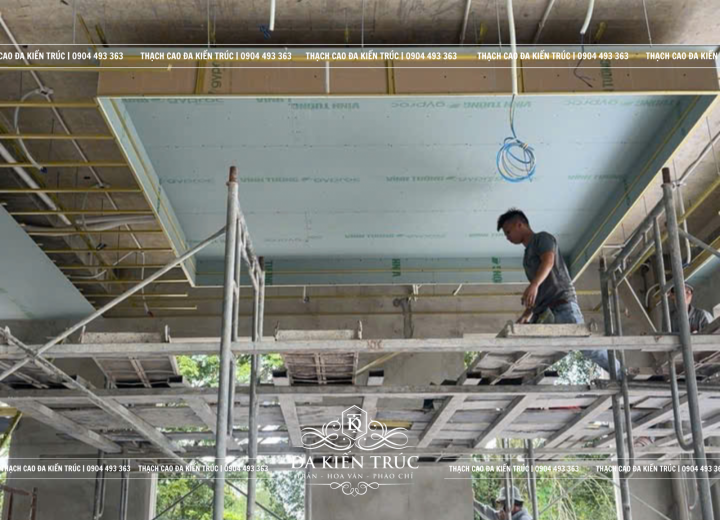 Thi Công Trần Thạch Cao Tân Cổ Điển Biệt Thự Tại  Phường Tân Sơn Hòa